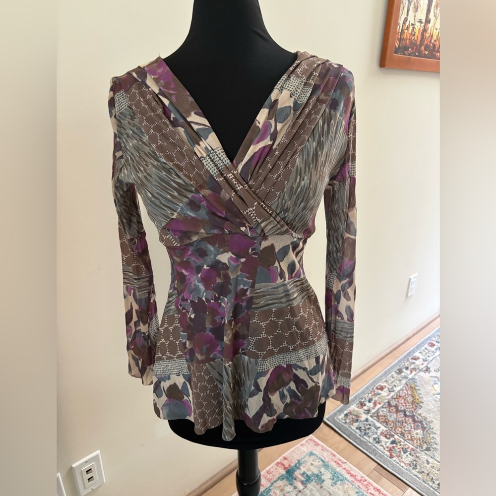 Pô Long Sleeve Surplice Blouse